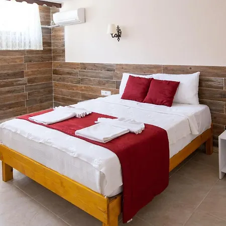 Surya Butik Hotel 2*