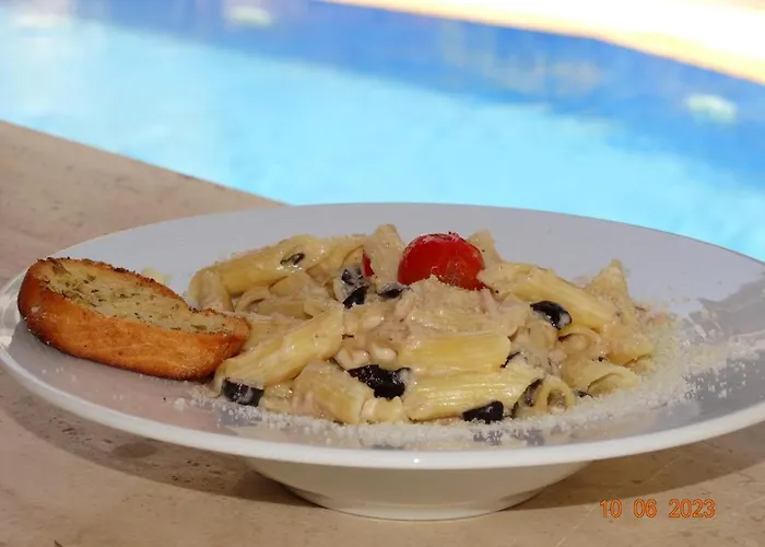 Surya Butik 2* Алачати